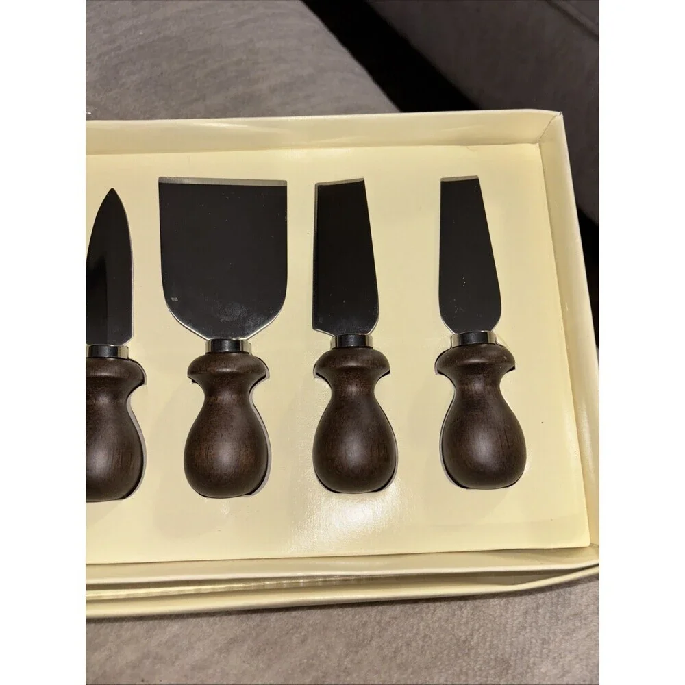 Pottery Barn NWOT Boxed Set of Five Cheese Knives Stainless Steel Wood Handles